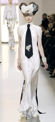     . Haute Couture Spring 2010. Chanel