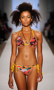 ?????? ??????? ???? ? ?????? ?????? ?????-???? 2010 - Mercedes-Benz Fashion Week Miami: Swimwear 2010. Ed Hardy