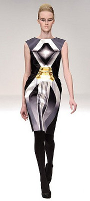 ??????????? ?????? ???? ????????? (Mary Katrantzou)