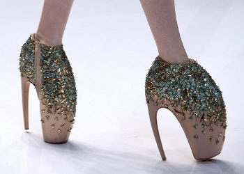 ????????? ??????? (Alexander McQueen) Spring 2010: ?????????????? ?????